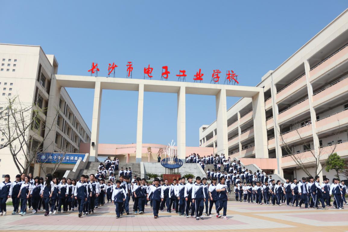 3643000751_1.jpg